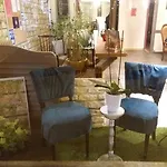 Le Centre Hotel