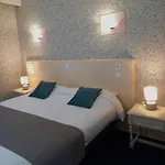 Le Centre Hotel