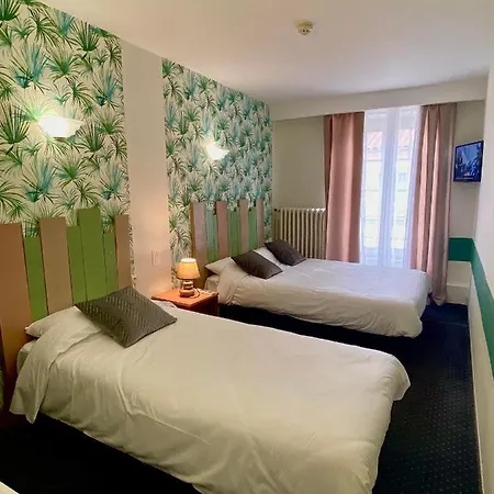 Le Centre Hotel