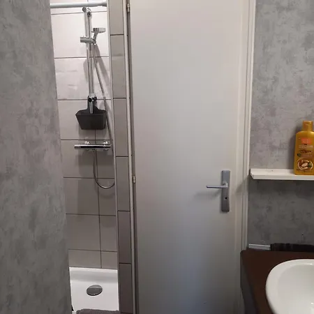 Le Centre Hotel 2*