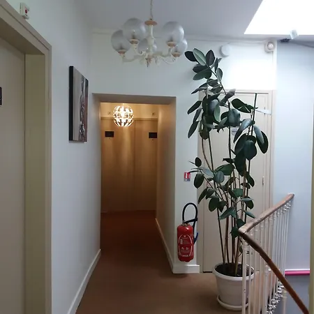 Le Centre Hotel