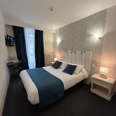 Le Centre Hotel 2*